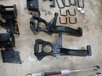 6 inches lift kit Silverado 1500 2 wheel drive  (2019-2024) rough country  $800