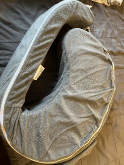 Breast Feeding Pillow