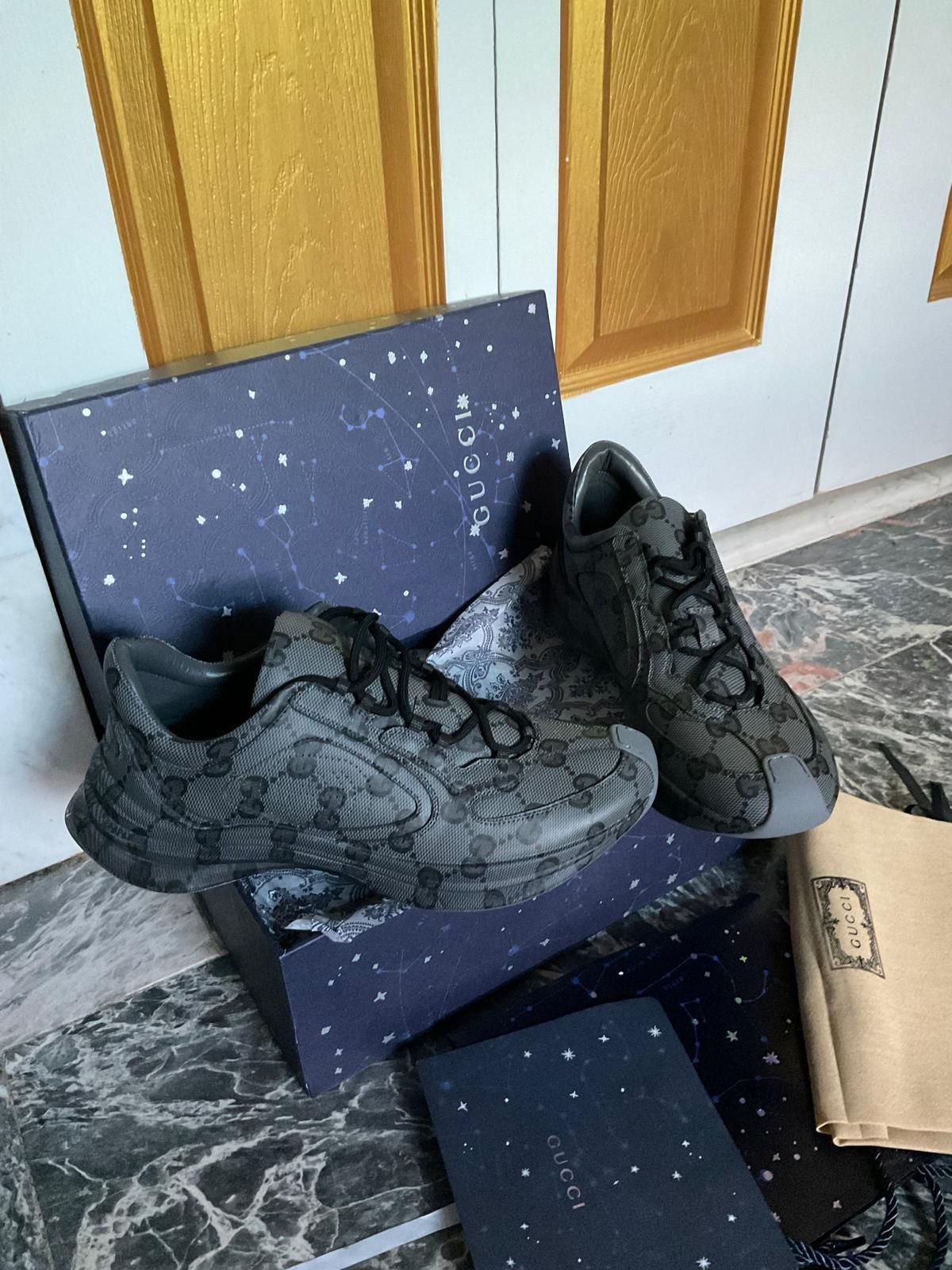 New designer shoes with box size 10-11