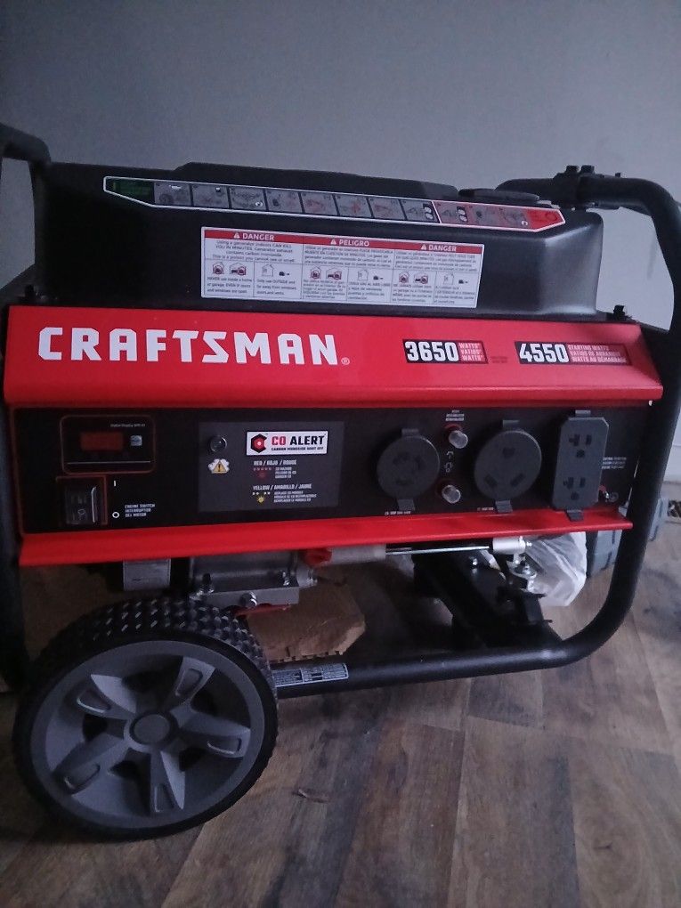 CRAFTSMAN 4500 / 3650-Watt Single Fuel Portable Generator