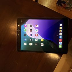 Like New iPad 9th Gen 64gb Space Grey