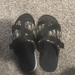 Dior Slides Size 9.5 men