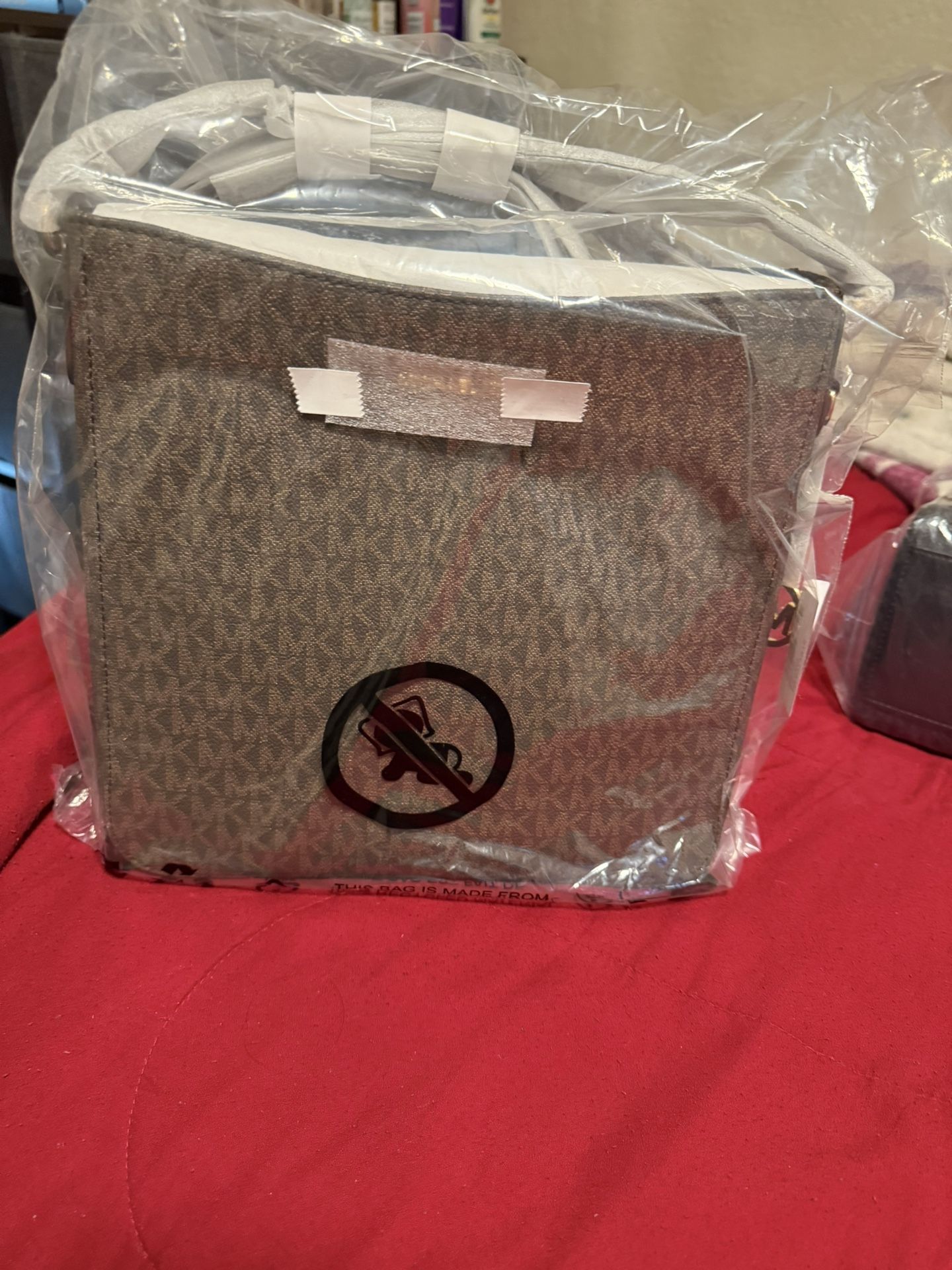 Micheal Kors Purse