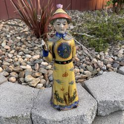 Traditional Chinese, with Qing Dynasty imperial robes