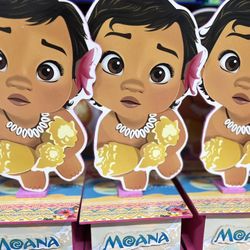 Baby Moana Centerpieces