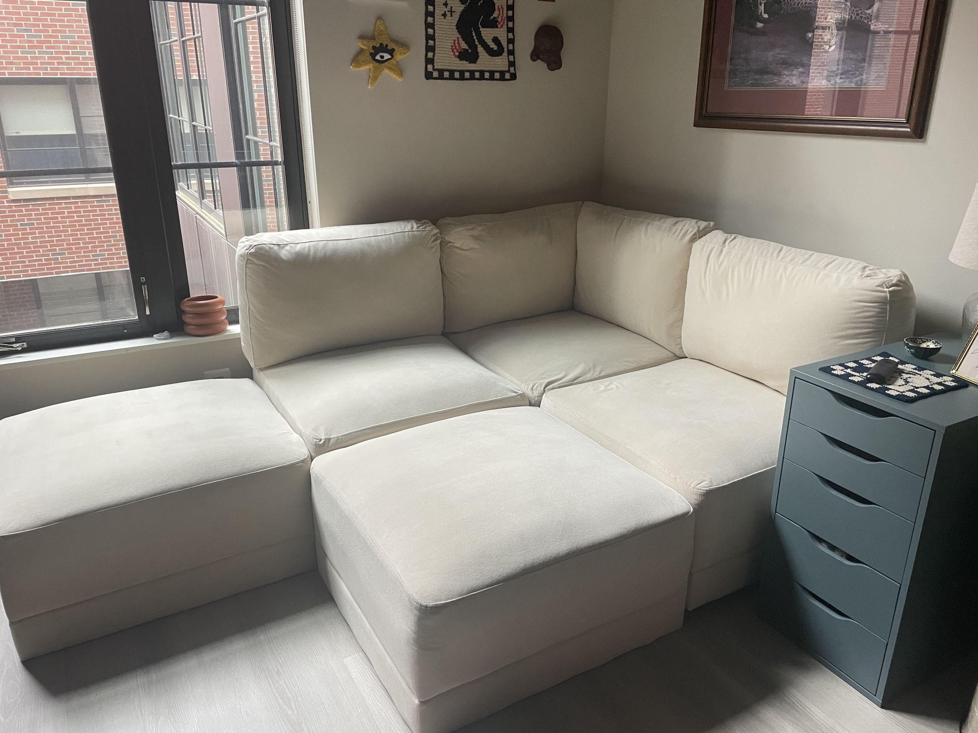 Modular Cream Sectional Sofa Couch - 6 pieces (2 ottomans and 4 sofa seats)
