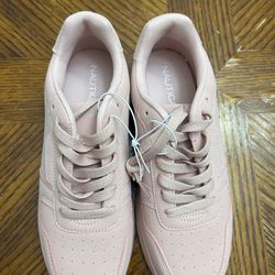 NEW Nautica girls sneakers size 4