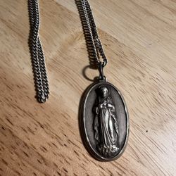 Sterling Saint Mary pendant And Chain