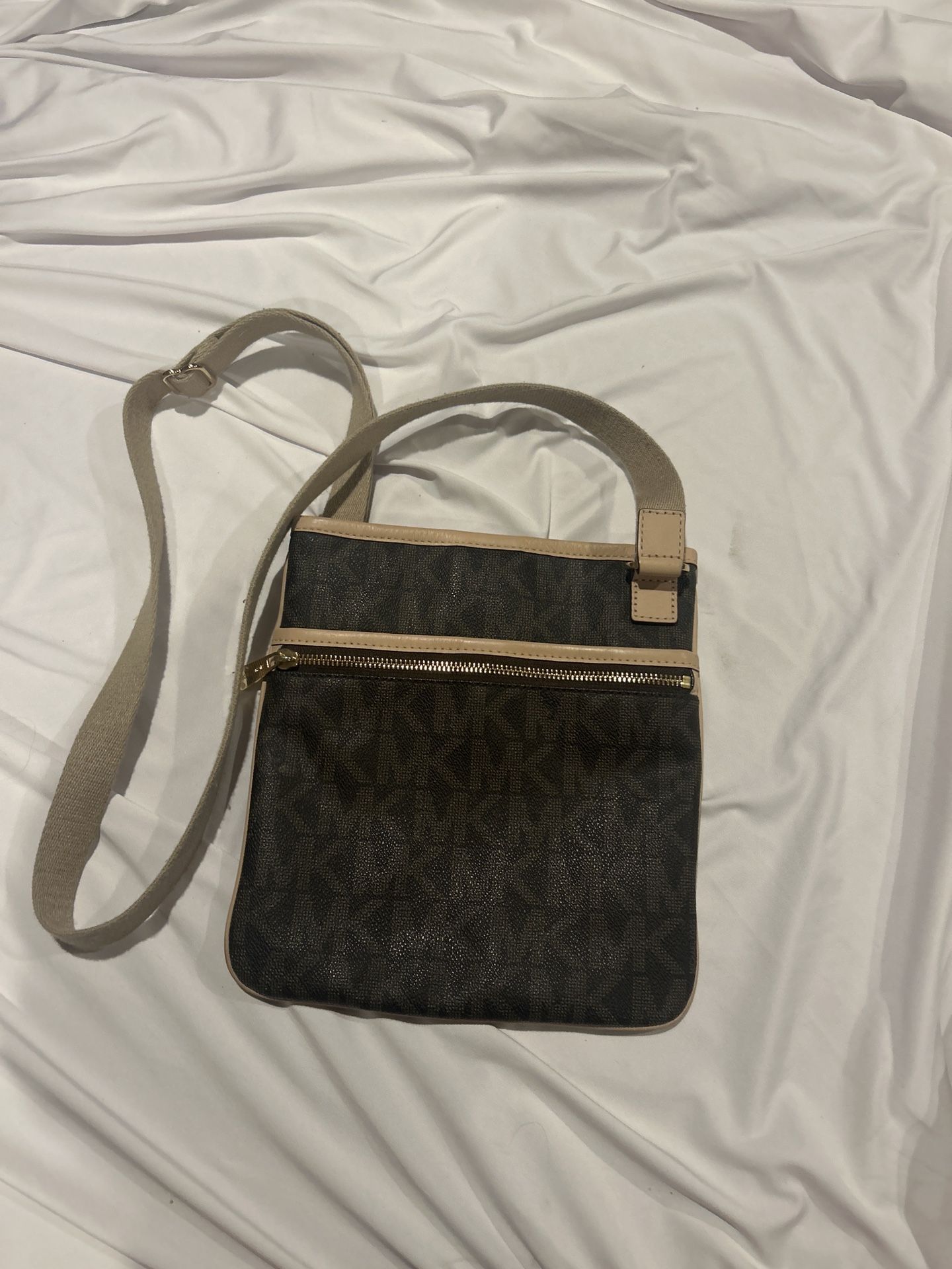 Michael Kors crossbody Bag Never Used