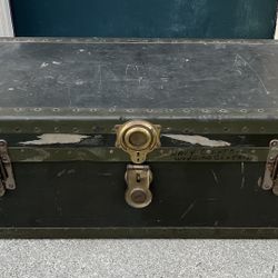 Vintage Green Steamer Trunk Wood & Metal w/ Removable Tray