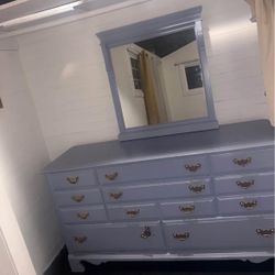 8 drawer dresser with mirror and nightstand set