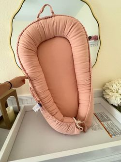Baby pink lounger