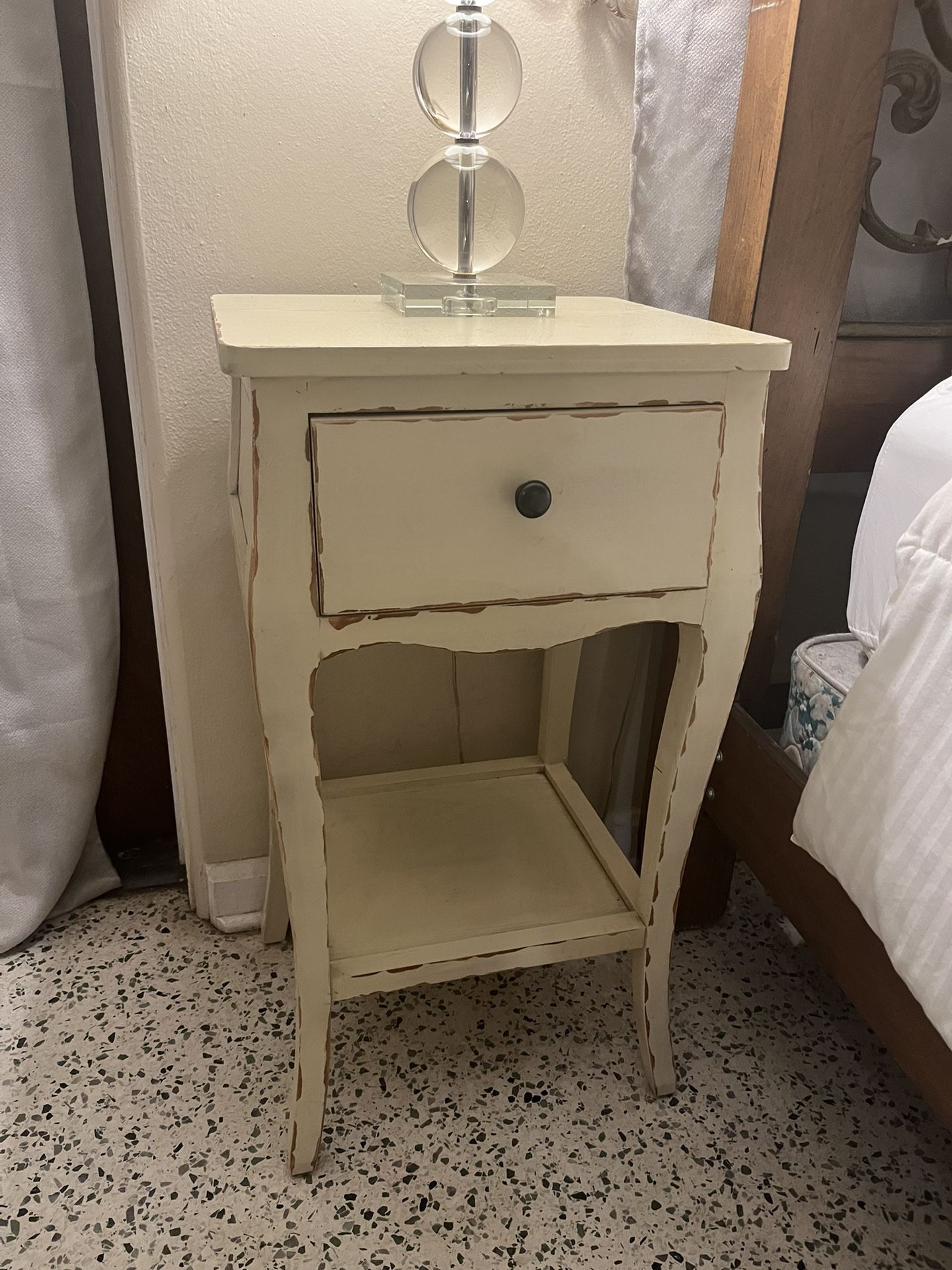 2 Nightstands Distressed Finish for Sale in Orlando, FL OfferUp