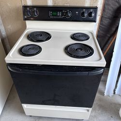 GE Electric Stove Range 4 Burner Plate Oven **PICK-UP ONLY** for Sale in  Fresno, CA - OfferUp