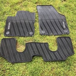 Rubber floor mat,  2019 Volkswagen Atlas Front and rear.