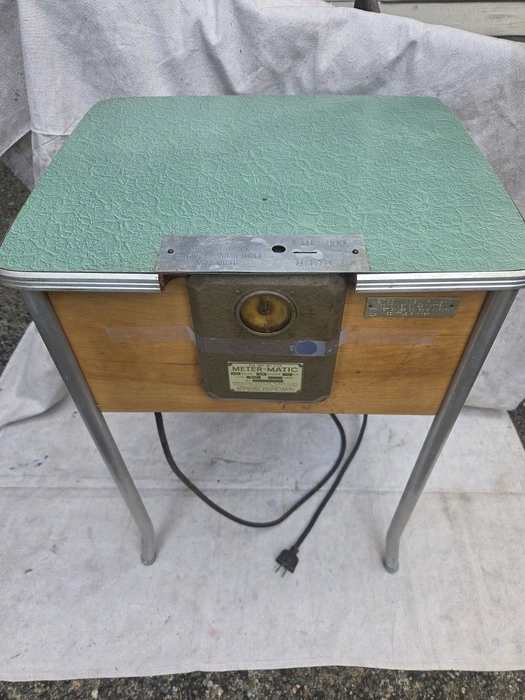 Early 1900s coin operated radio