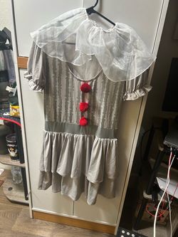 Pennywise costume dress size medium