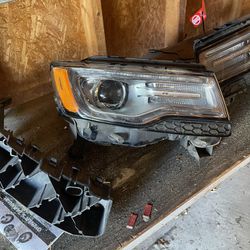 Jeep Grand Cherokee Headlights 