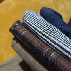 4 Pairs Of Dress Pants Sizes 33 And 32