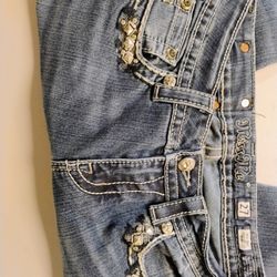 Miss Me Size 27