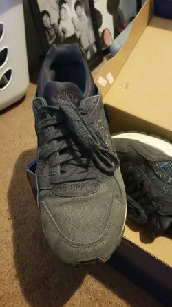 Asics gel lyte V size 9.5 Indian ink