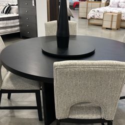 New dining table set on sale