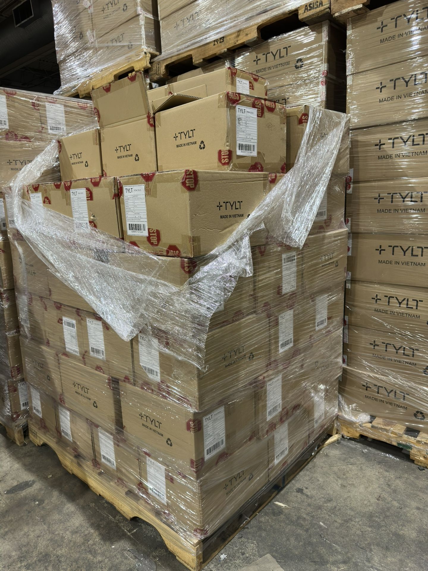 BULK WAREHOUSE MERCHANDISE DEALS - EBIKE, PHONE CHARGER, SPEAKER, WATER BOTTLE