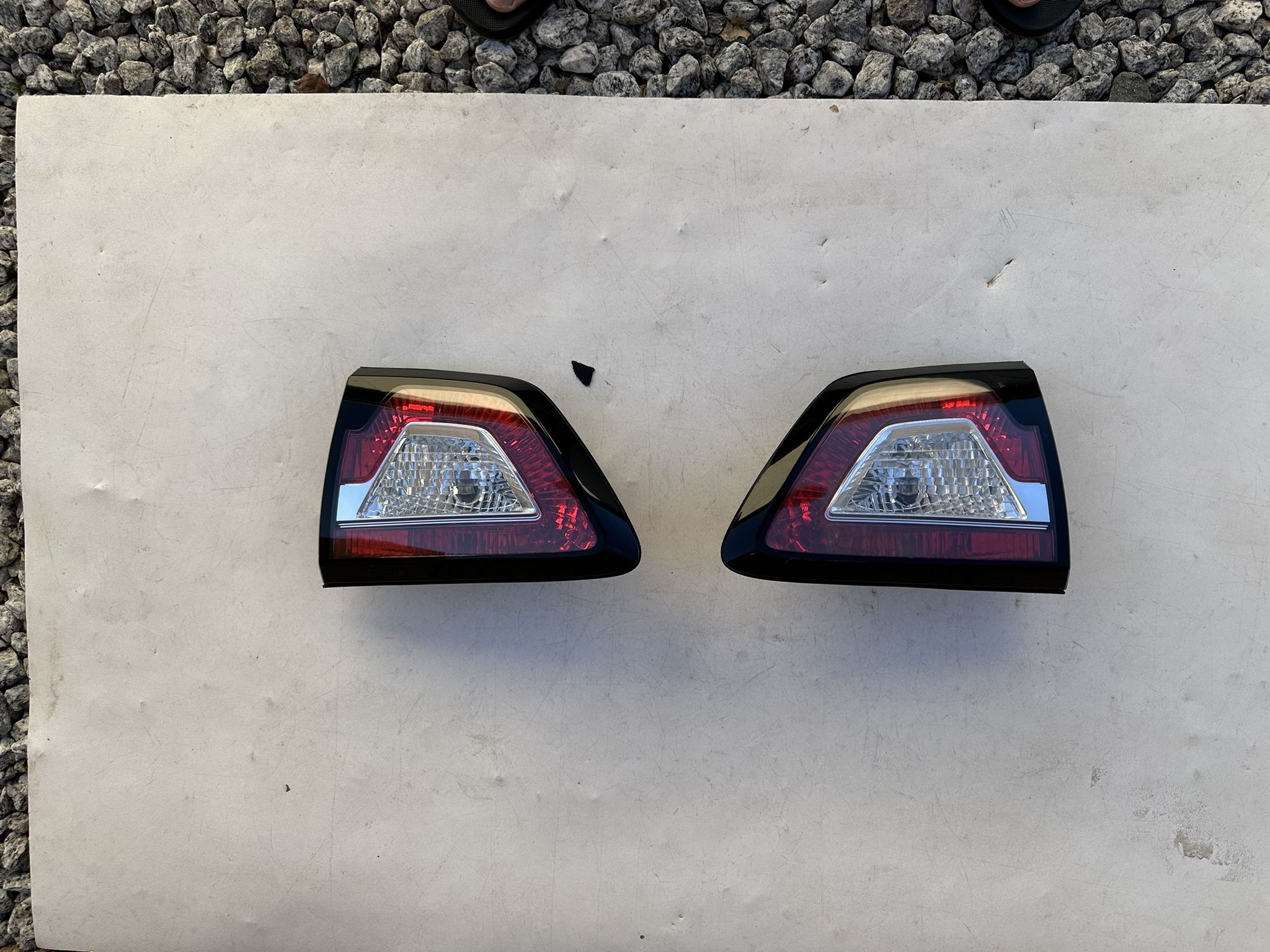 Chevrolet Traverse Tail Light 2013-2017, Chevy Traverse Tail Light Inner Quarter Tail Taillight, OEM ORIGINAL CHEVY PART