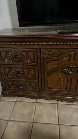 Dresser