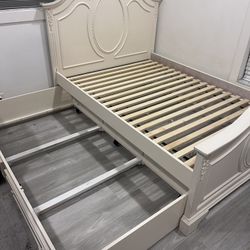 Full bedroom Set- Bed, Trundle, Dresser, Night Stand (victorian Princess Style)