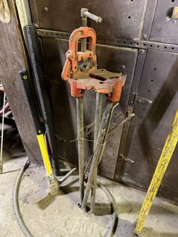 Plumber Pipe Vise