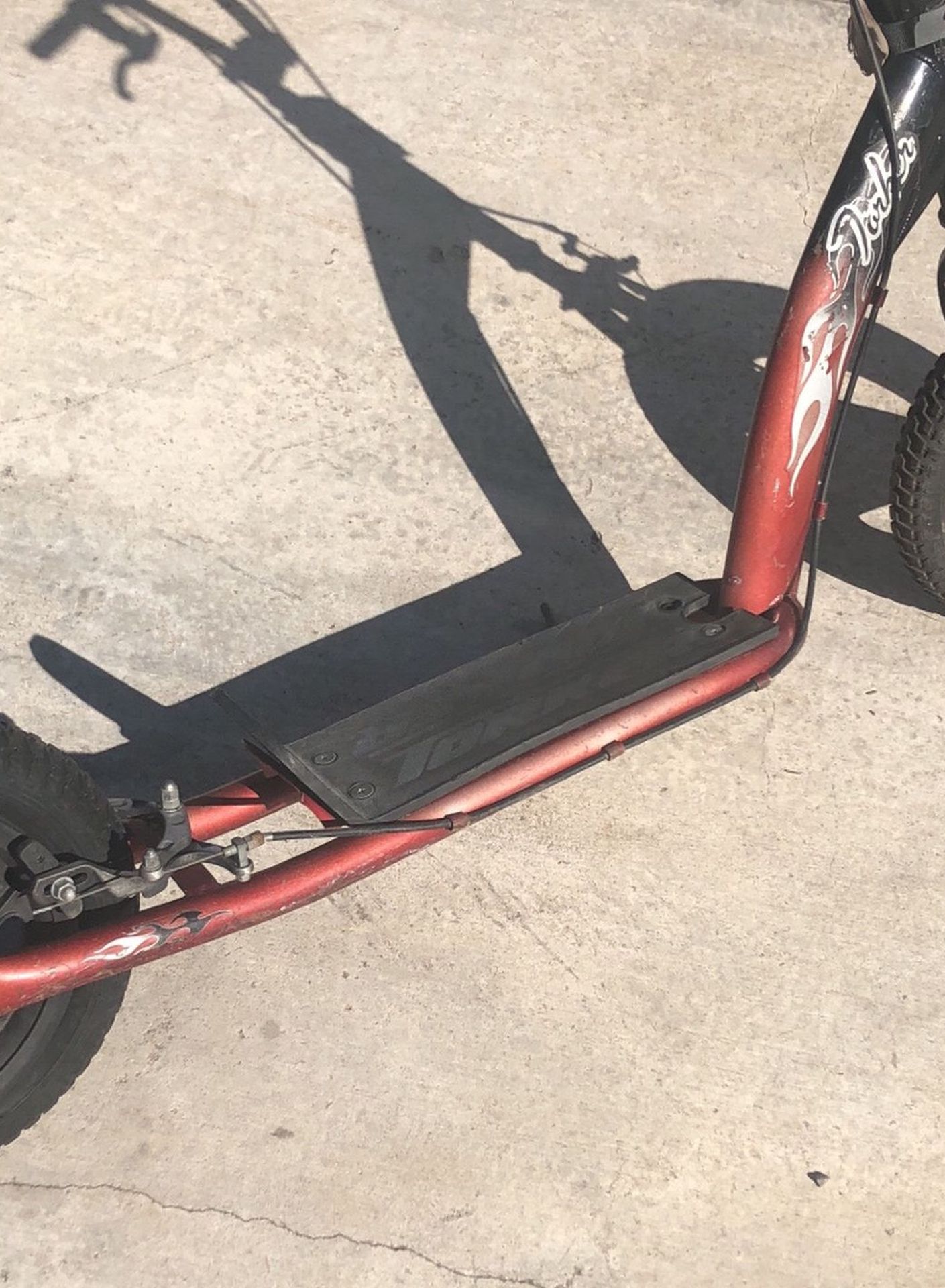 TORKER SCOOTER $30 0BO BRAKES WORK GREAT. DONT WANT IT IN STORAGE AGAIN