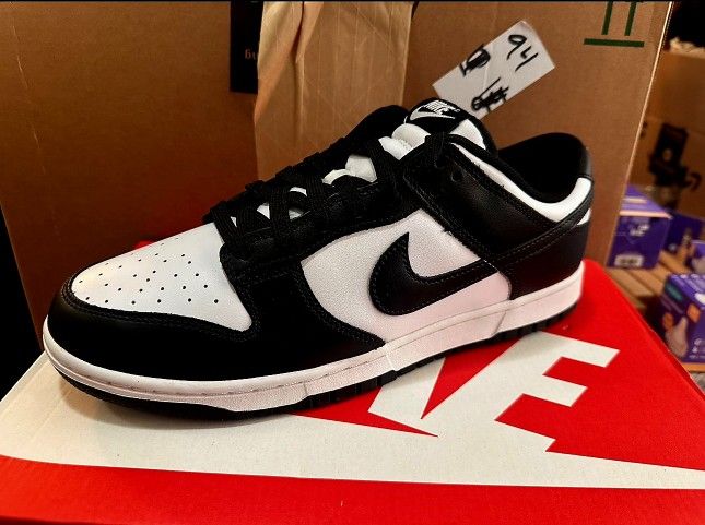 Nike Dunk Low Retros Pandas