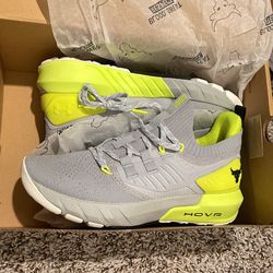 Under Armor Women’s NOVR 8.5