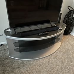 Beautiful Heavy Duty Sturdy Metallic TV stand 