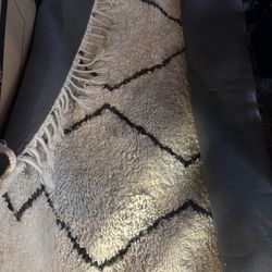 Queen Size Rug 