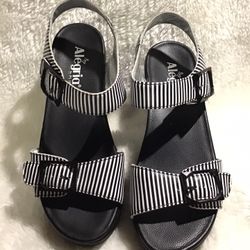 Alegria Morgyn Strips Sandals Leather Upper Metallic Black Buckle Size 40/9.5