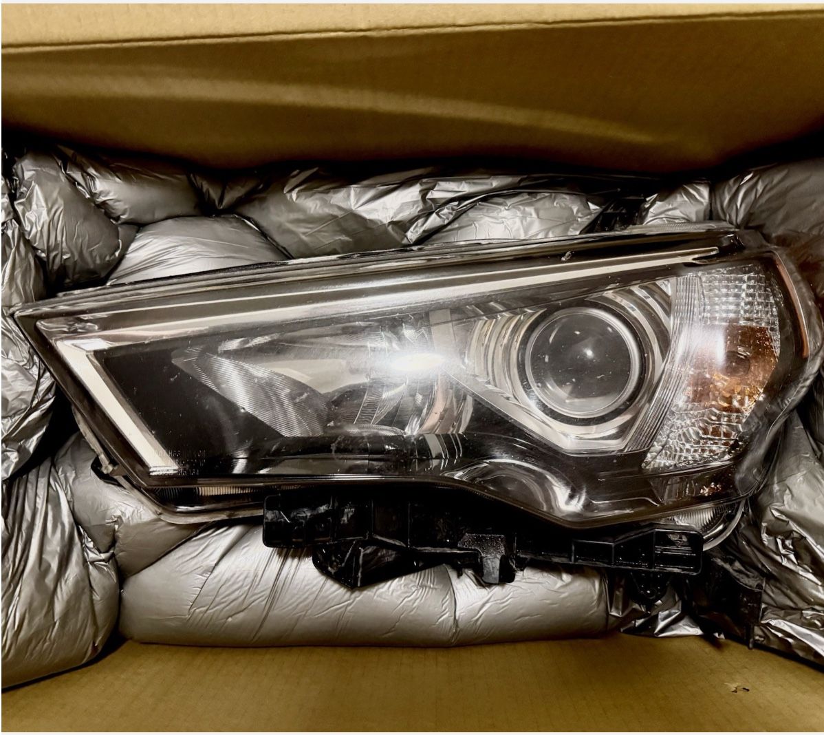 OEM 5th GEN TOYOTA 4RUNNER LED HEADLIGHT LEFT SIDE LH Genuine OEM Toyota - NICE