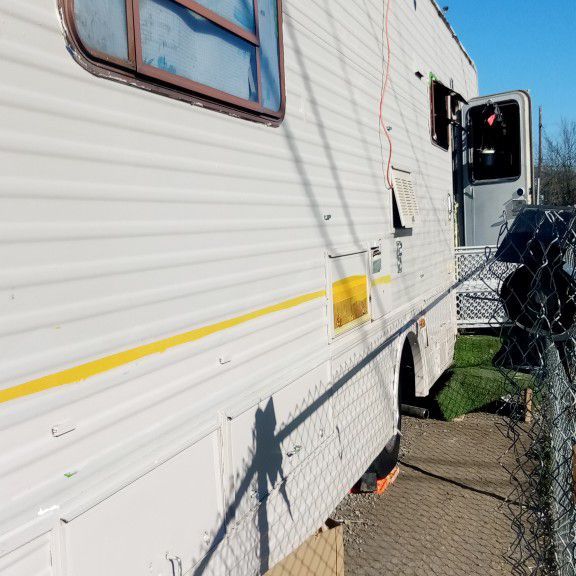 Fleetwood Bounder 86 Will Trade For Car With Good Tags for Sale in