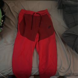 Nike tech fleece pants 