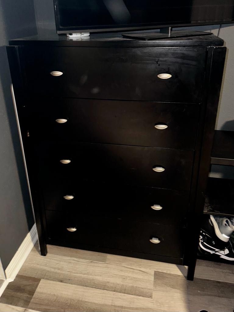 Dresser for Sale in San Diego, CA OfferUp