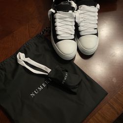 Numeris Atelier Acrylic Black