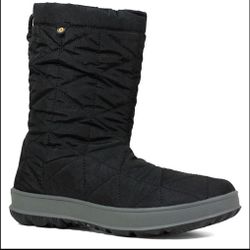 Women's Bogs Snowday Mid Black New with tags and box never worn