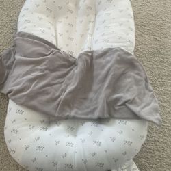 Snuggle Me Organic With Gray Cover 