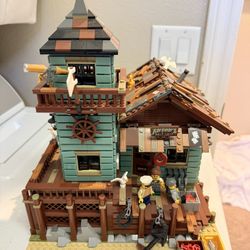Lego Anton’s Bait Shop
