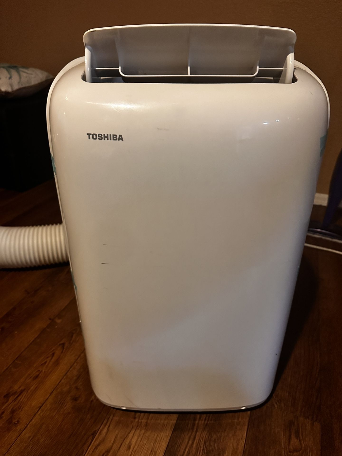 Like New Toshiba Portable AC – Only Used 1 Month! 