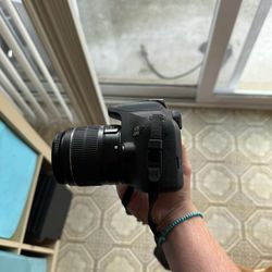 Canon EOS 2000D / Rebel T7 DSLR Camera