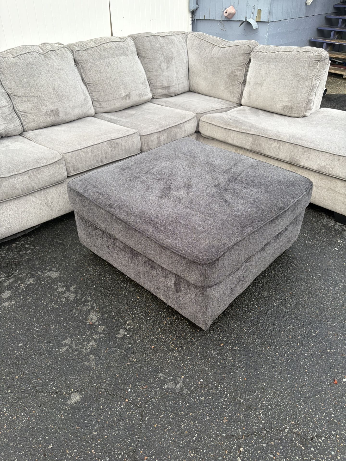 Ashley Furniture Sectional Couch And Ottoman