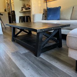 Coffee table With Storage