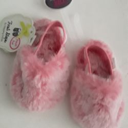 First Steps Little Girls Slipper New w Tag  